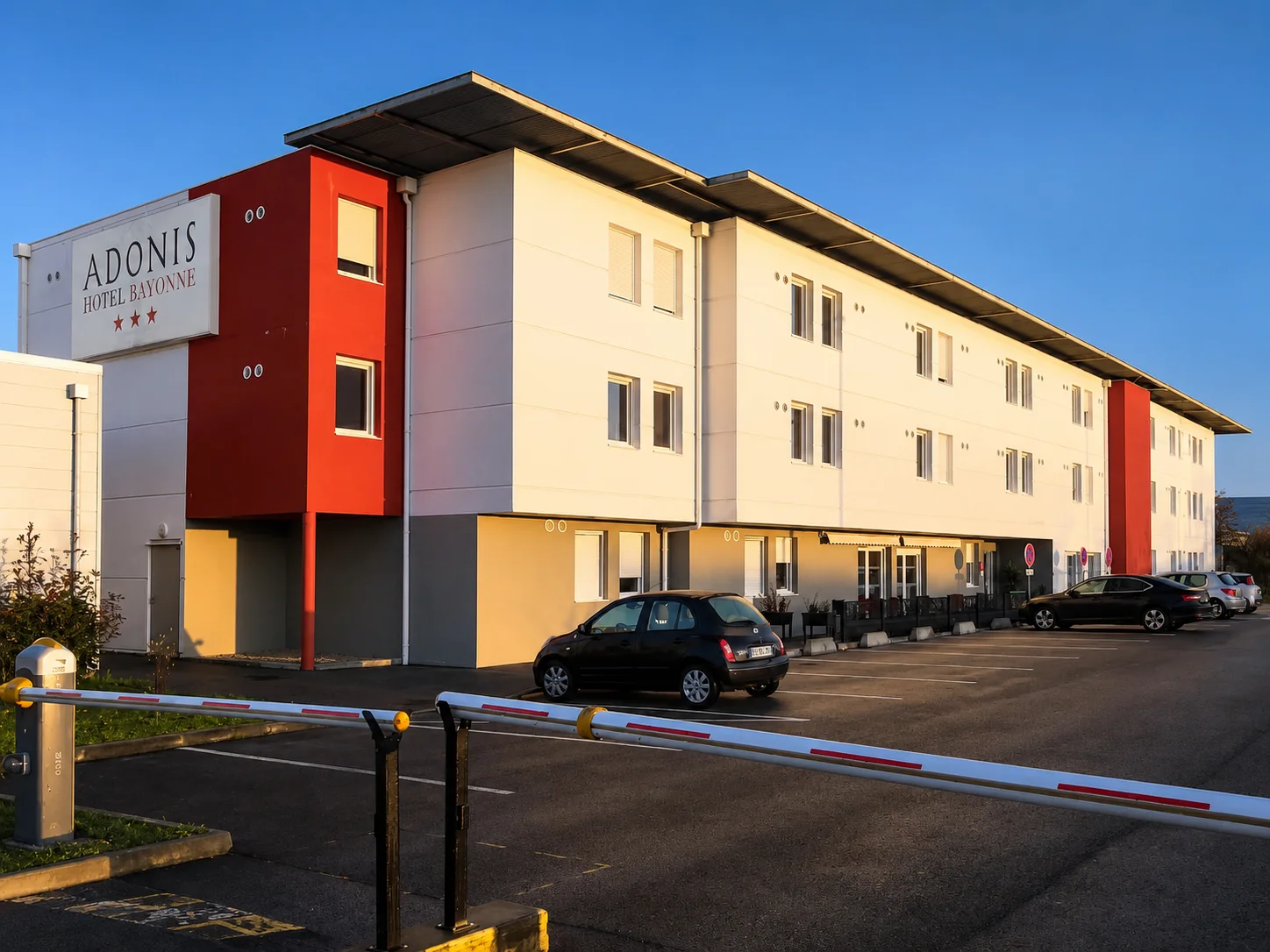 Adonis Bayonne hotel development