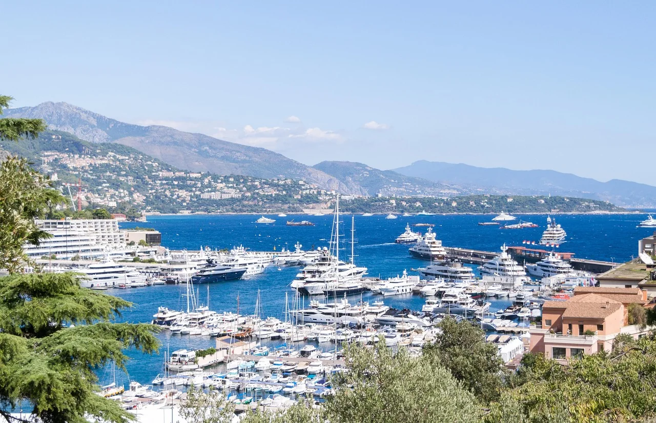 French Riviera marina and strategic coastal setting